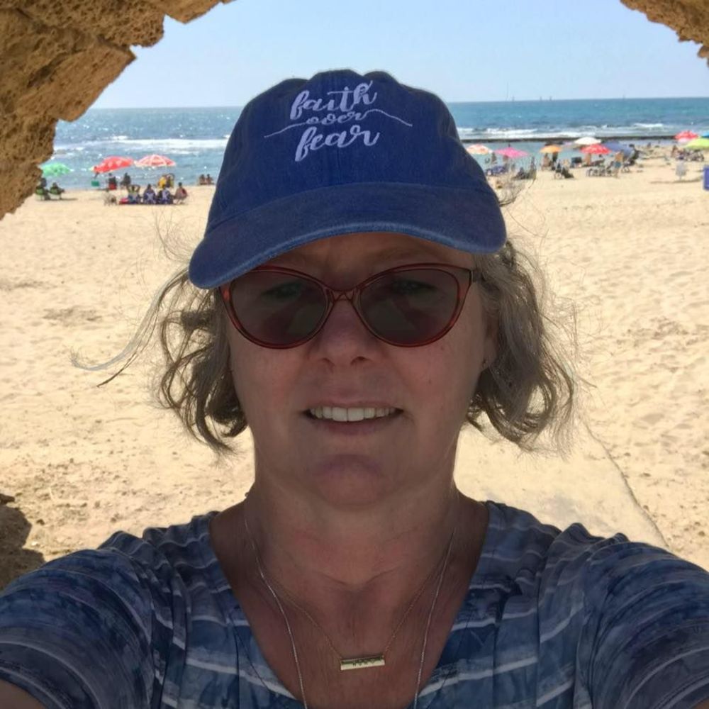 Meet your Posher, Lisa